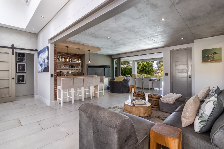 4 Bedroom Property for Sale in Pearl Valley at Val de Vie Western Cape
